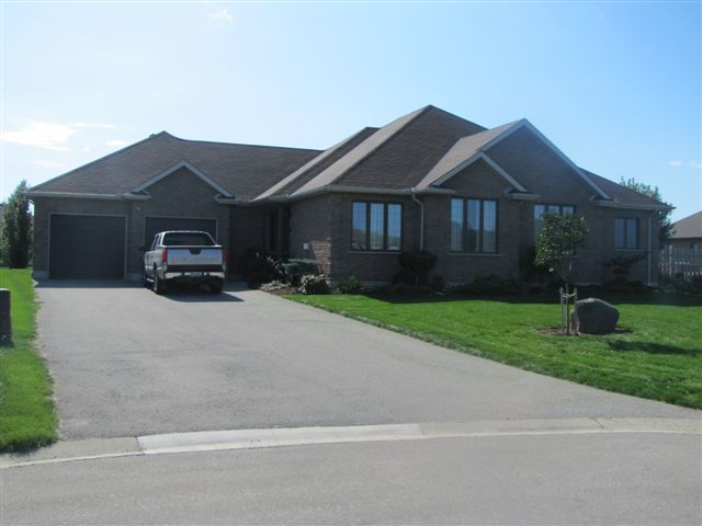 custom-home-in-norfolk-county-02